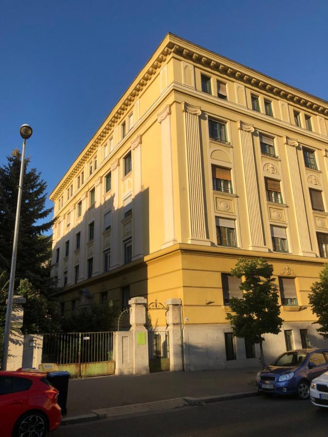 Apartment Luxury View On To The Castle Budapest