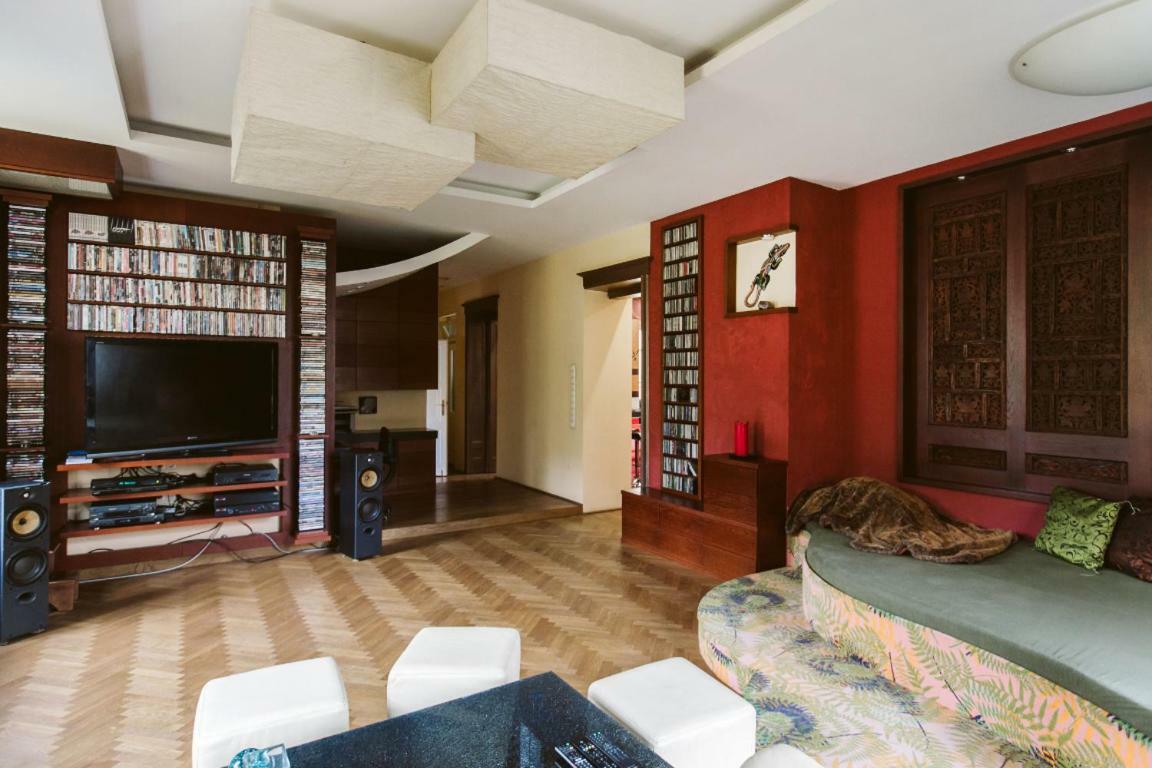 Apartment Luxury View On To The Castle Budapest