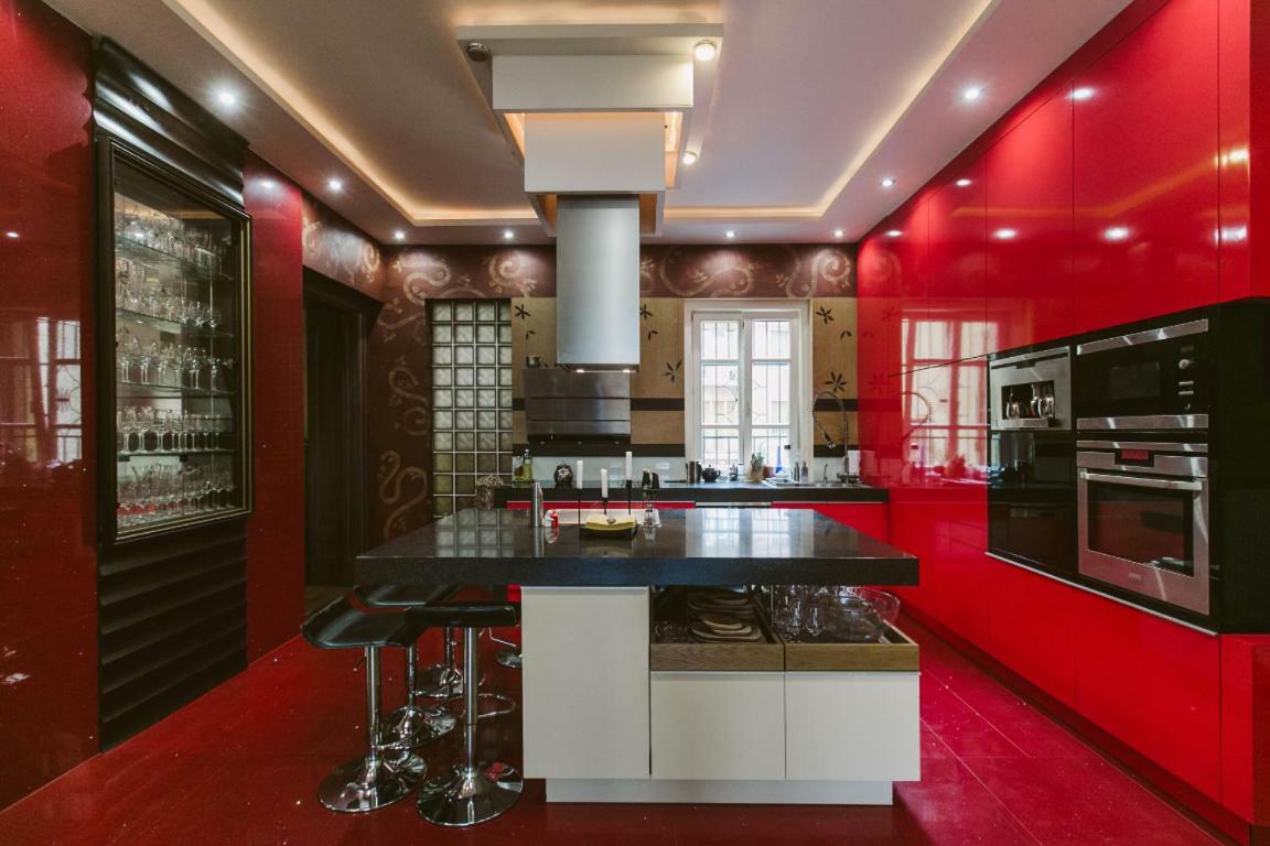 Luxury View On To The Castle Apartment